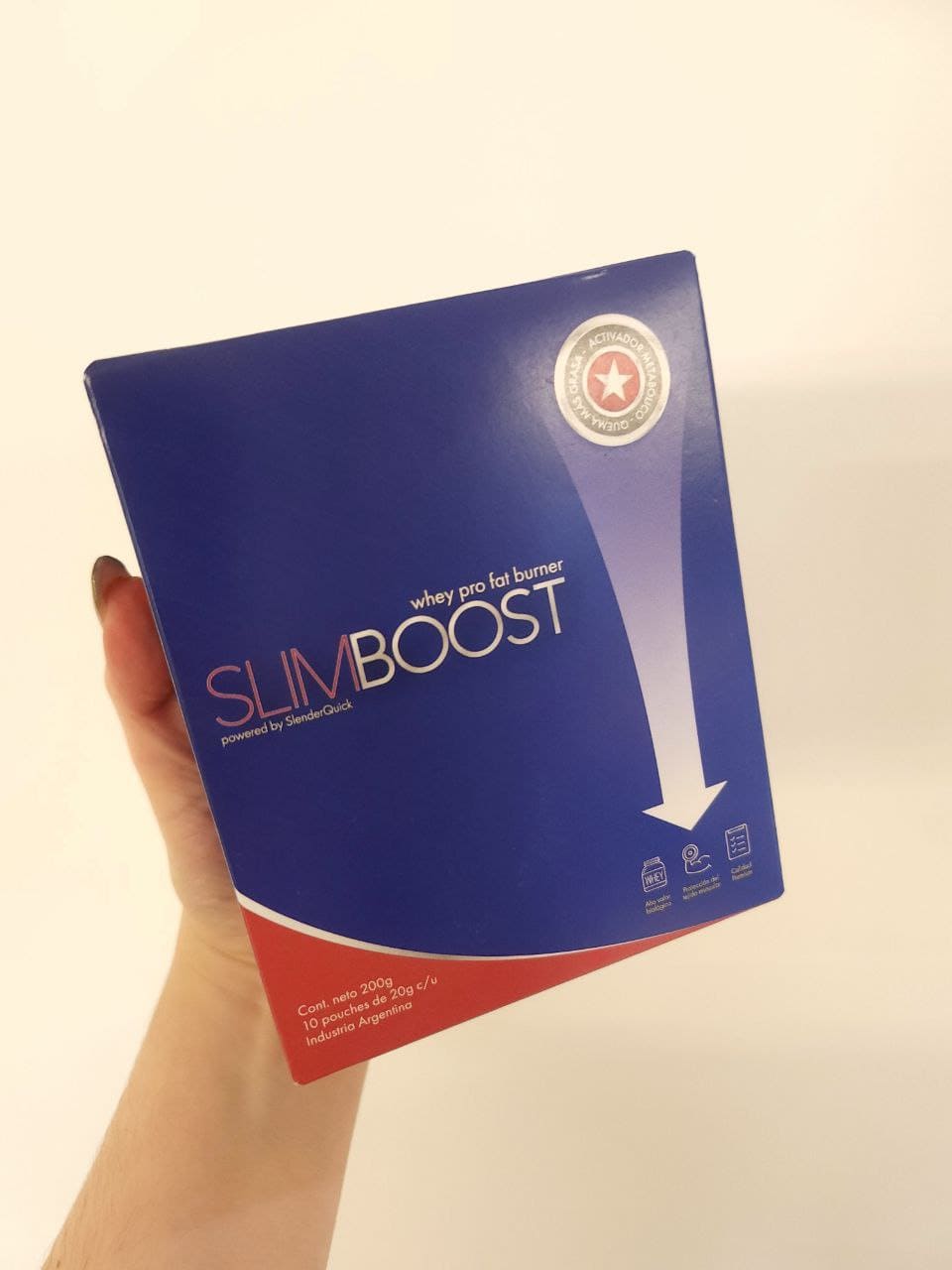 SlimBoost producto en mano